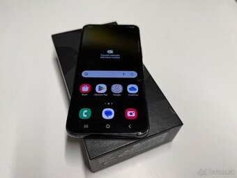 Samsung S22 – 128 GB, čierny