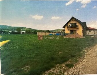 Stavebný rovinatý slnečný pozemok so sieťami, 650m2, Trenčín