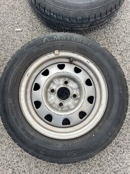 Predám 2 kolesá disky +gumy Matador Srella 2 175/70 R13