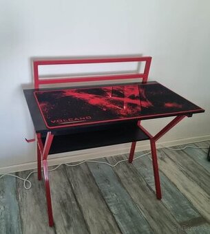 Predam Herny Stol aj s Hernou Podlozkou