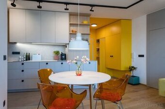 1 IZBOVÝ BYT LUČENEC - KÚPA