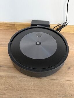 Roomba j7