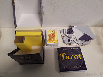Tarotové karty - karty, podložka + knižka