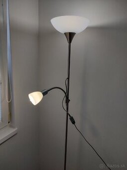 Stojaca lampa s LED žiarovkami, strieborná