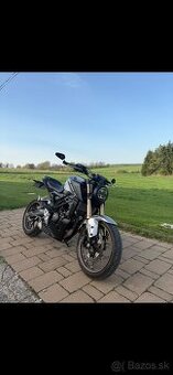 Honda cb125r