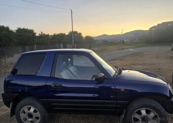 RAV4