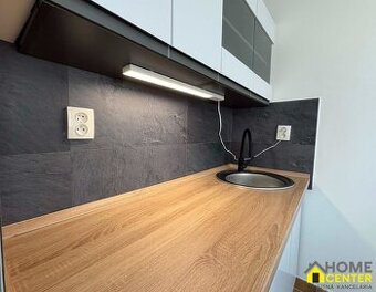 NA PREDAJ 1 izbový zrekonštruovaný byt s klimatizáciou v Kom