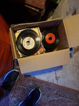 Vynilove platne dohodou