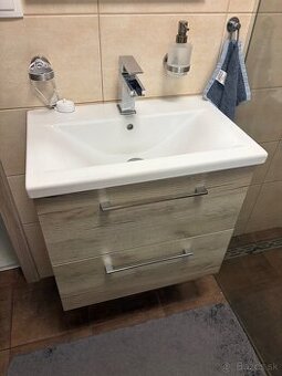 Kúpeľňová skrinka s umývadlom 60 cm + Bateria