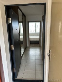 Pekný 1.5 izbový byt komplet zariadený s klimatizáciou