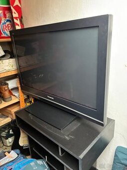 Televízor Panasonic VIERA 94 cm obraz