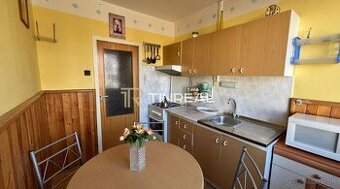 NA PREDAJ – 3 IZBOVÝ BYT S BALKÓNOM – SÍDLISKO II – SNINA