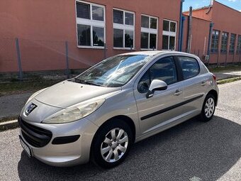 Peugeot 207 - 1