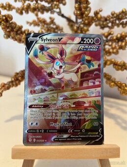 Pokémon kartu Sylveon V 184/203