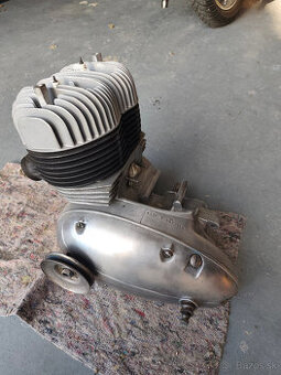 Velorex - motor po GO + zrepasovany dynamoštarter