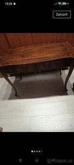Biedermeier stolík