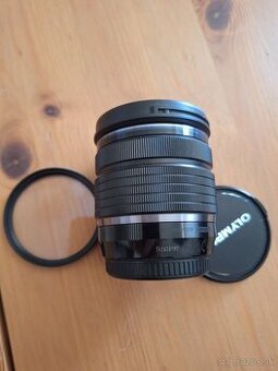 Olympus M.Zuiko Digital ED 12–45 mm f/4 PRO