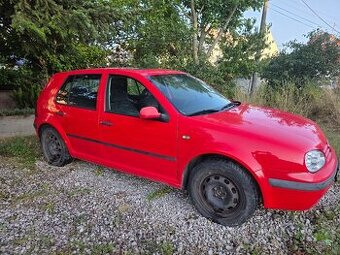 Volkswagen Golf 4 1.9 TDI strešné okno