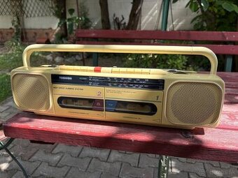 Radiomagnetofon TOSHIBA