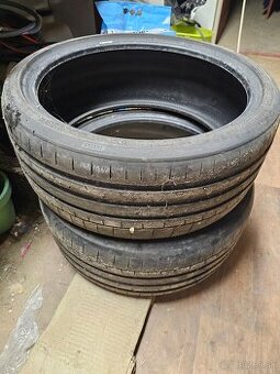 Continental 235/35 ZR19 XL