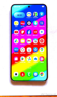 Samsung galaxy S24,vyborny stav,8/256GB,super fotak