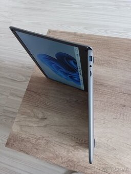 Predám 14" notebook 8GB RAM 256 GB HDD win11