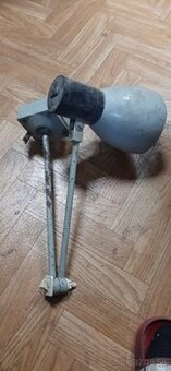 Predám industriálnu dielenskú lampu Elektrosvit typ 1104,