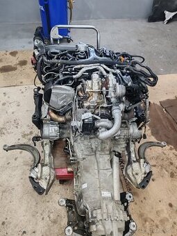 Rozpredám motor 3.0biturbi