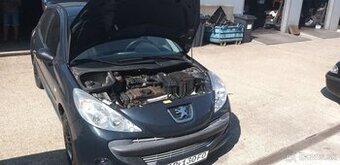 Predám Peugeot 206 benzín.