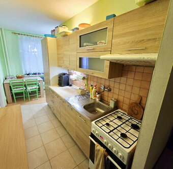 4 izbový byt Bánovce nad Bebravou /CENTRUM - STRED / 80 m2/ 