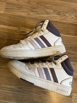 Adidas c. 37