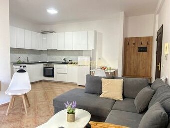 2 izbový apartmán pri mori v Albánsku, 62m2