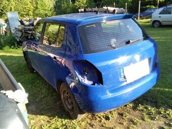Skoda Fabia 2 modrá dvere