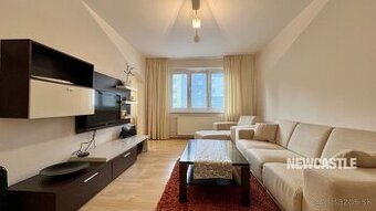 NEWCASTLE⏐PRENÁJOM - 2 izbový byt s wifi a TV v cene (55m²)