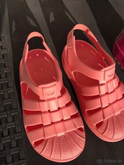 letne adidas uplne nove