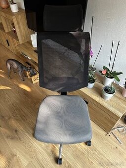 Predám kancelársku stoličku