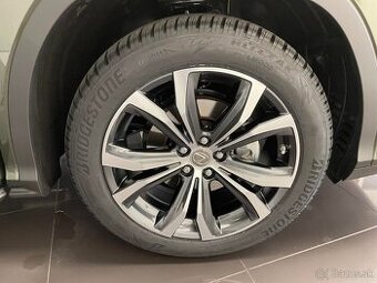 Na predaj 235/55/R20 zimné pneumatiky s kolesou
