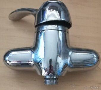 Sprchová batéria ROZTEČ 10 cm