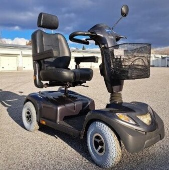 Invalidny vozik  elektricka stvorkolka  pre seniorov