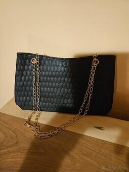 Damska cierna kabelka