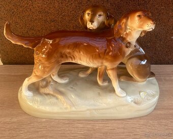Porcelánové sošky psov,značky Royal Dux.