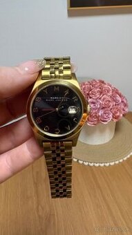 Hodinky marc jacob