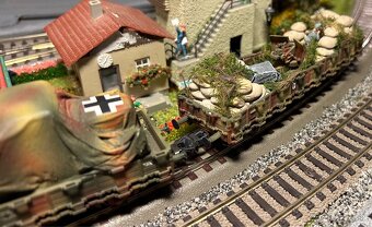 Predaj troch vojenských vagónov 1:87