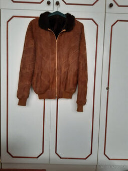 Predáme pánsku zimnú zateplenú elegantnú krátku bundu