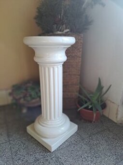 Porcelánový starý stĺpik