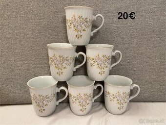 Hrnčeky Royal Dux - biele kvety