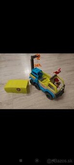 Vozidlo Paw Patrol Jungle v teréne