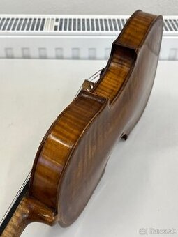 Staré “ploché “husle