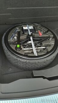 KUPIM dojazdove koleso / rezervu Touareg