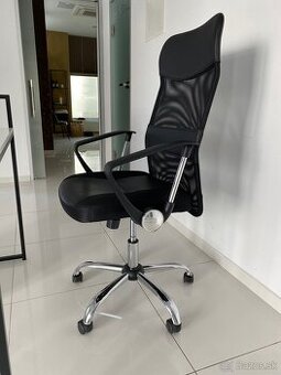 Kancelárska stolička – ako nová, moderný dizajn, Bratislava